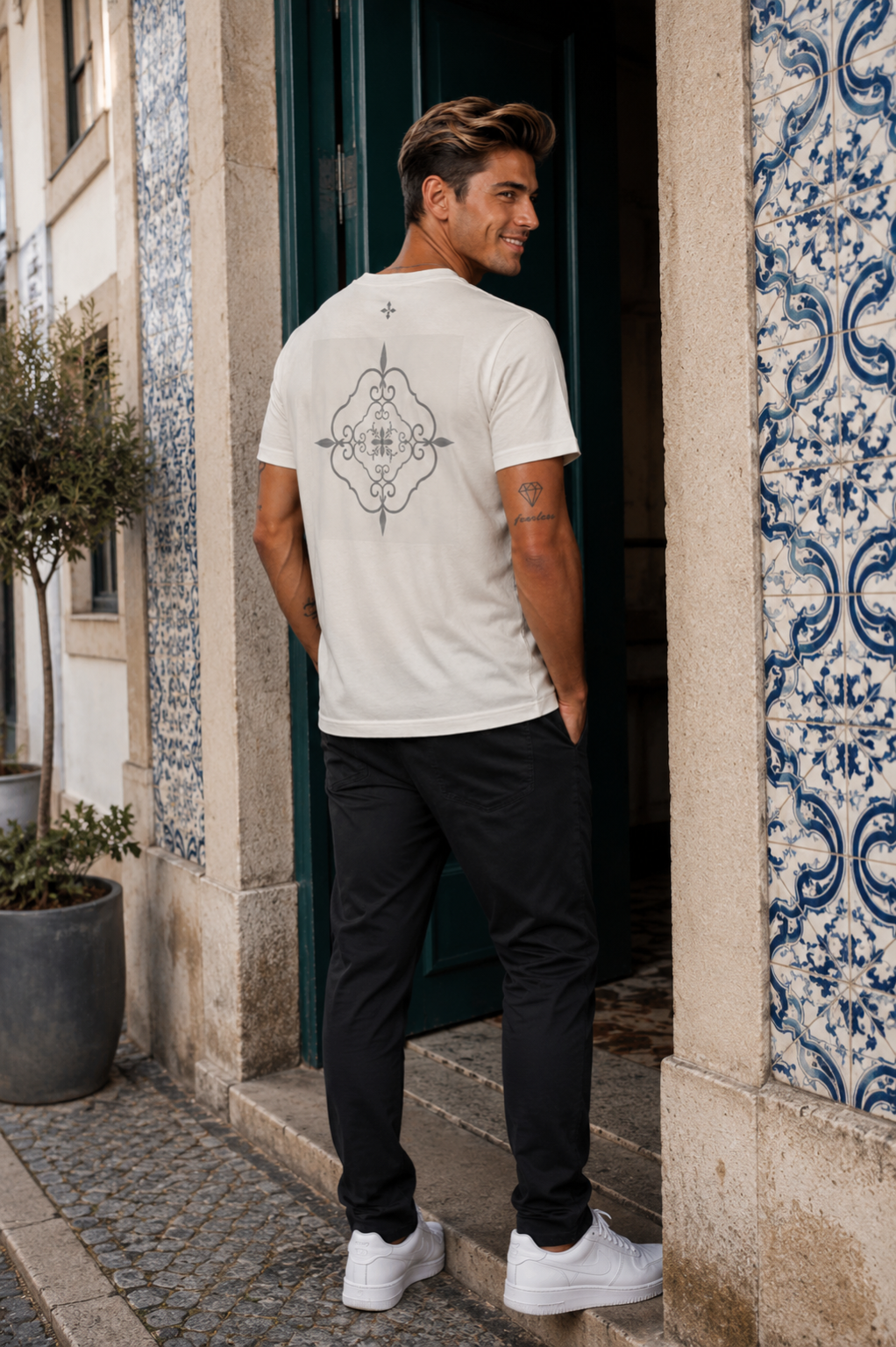 LUSO TILE